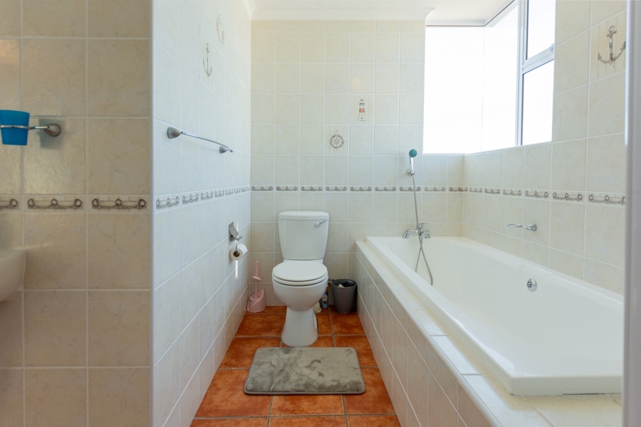 4 Bedroom Property for Sale in Waterfront Western Cape